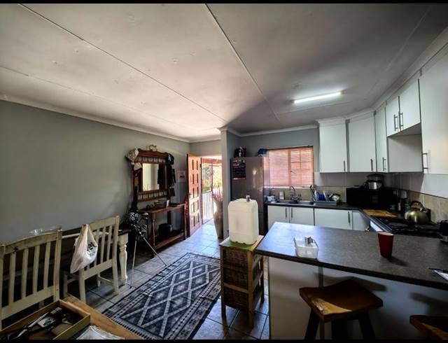 3 BEDROOM TOWNHOUSE FOR SALE IN MAGALIESKRUIN